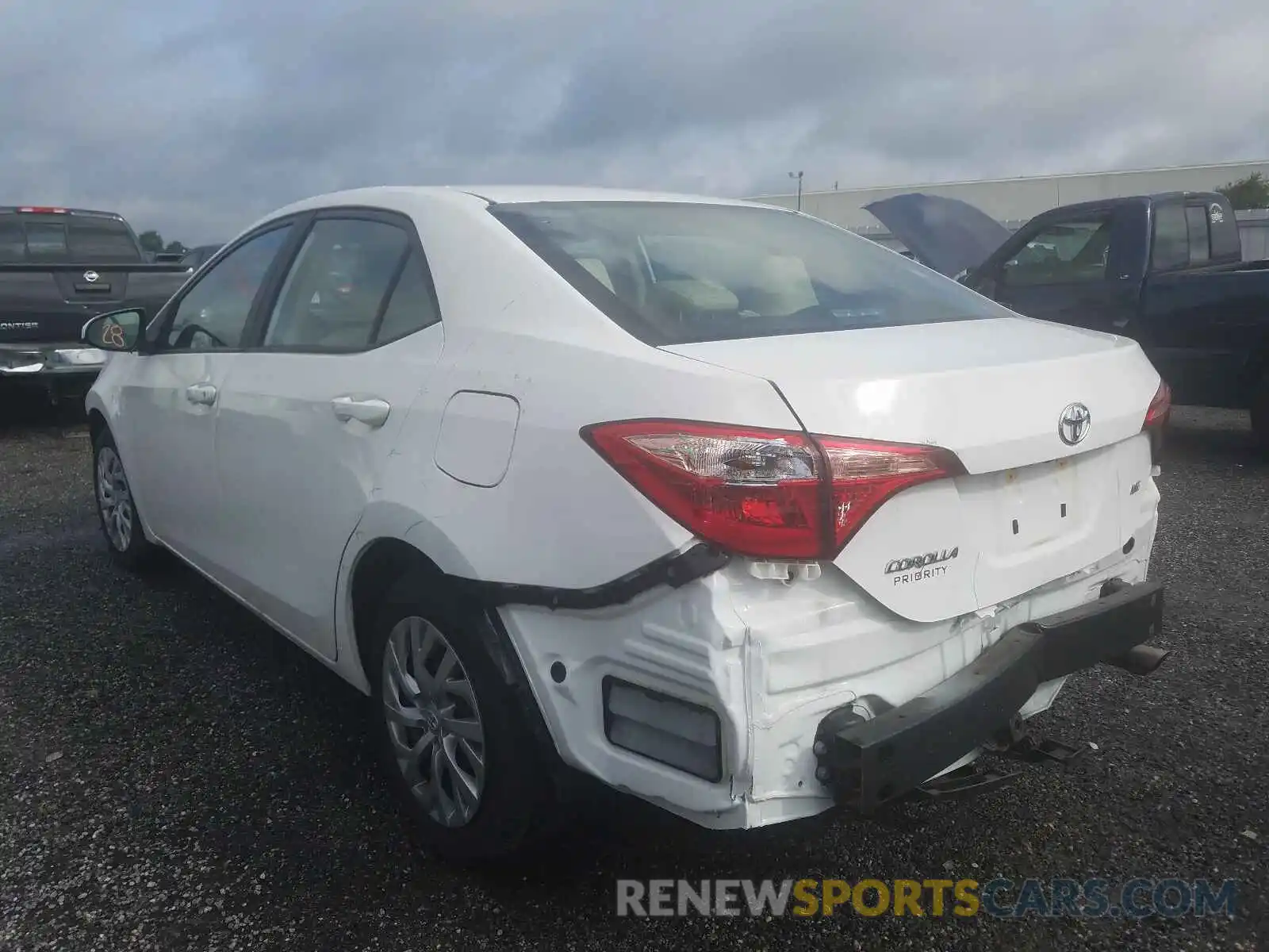 3 Photograph of a damaged car 2T1BURHE3KC190743 TOYOTA COROLLA 2019