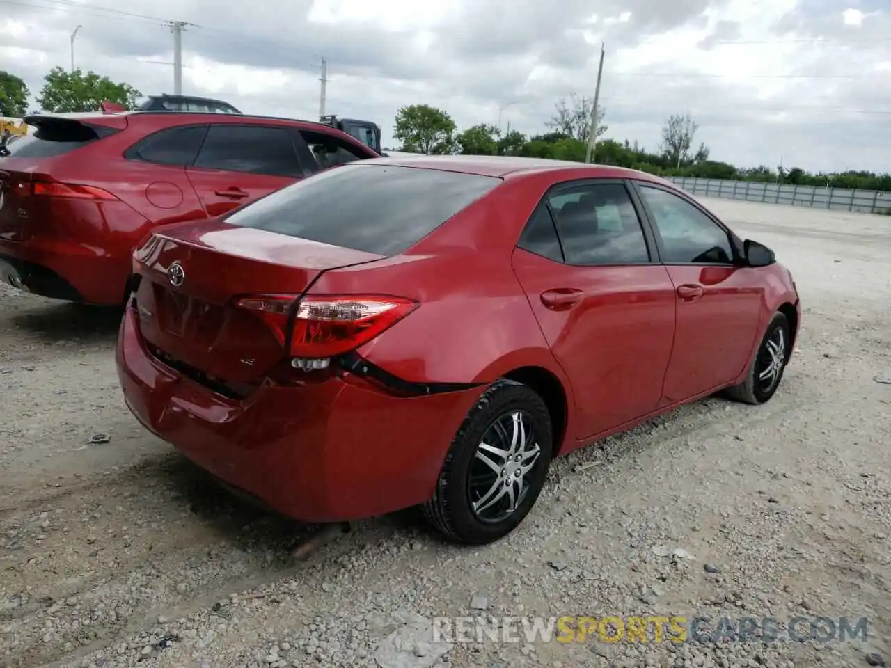 4 Photograph of a damaged car 2T1BURHE3KC191861 TOYOTA COROLLA 2019