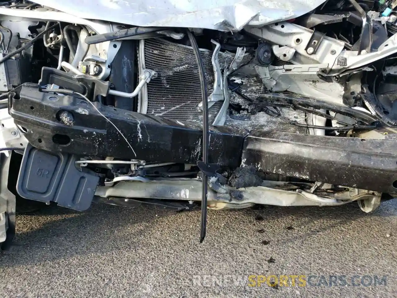 9 Photograph of a damaged car 2T1BURHE3KC191889 TOYOTA COROLLA 2019