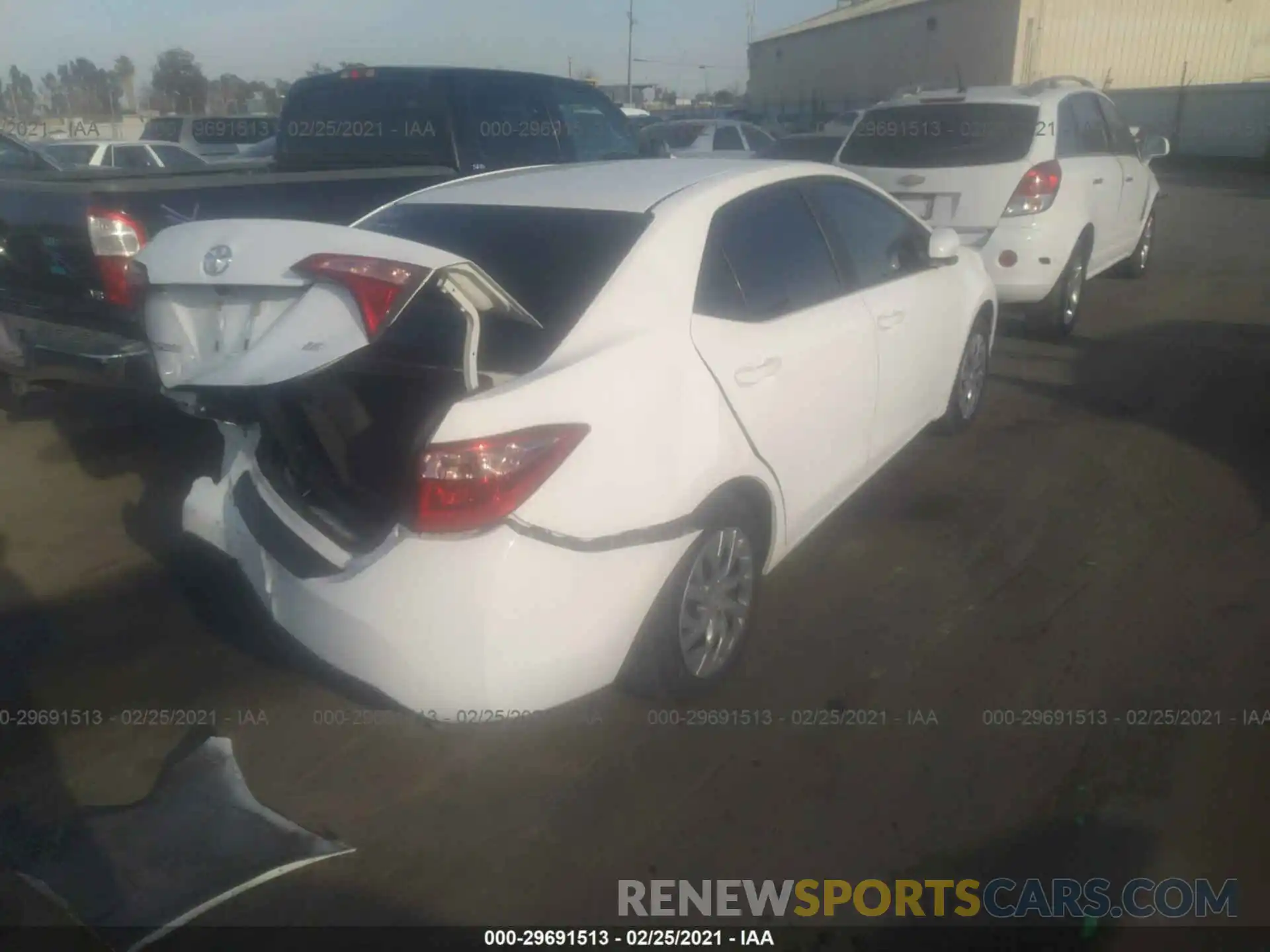 4 Photograph of a damaged car 2T1BURHE3KC192024 TOYOTA COROLLA 2019