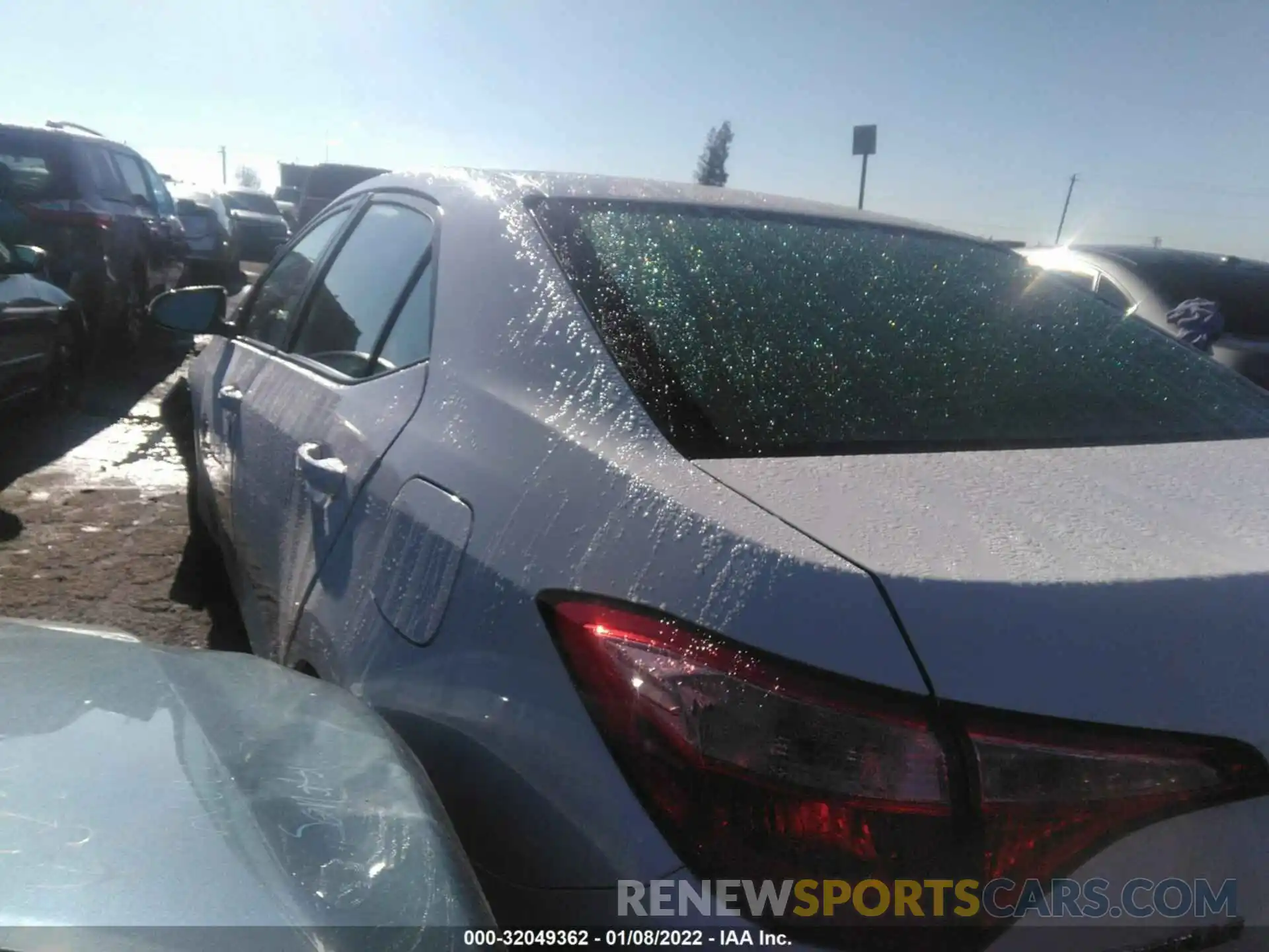 3 Photograph of a damaged car 2T1BURHE3KC192704 TOYOTA COROLLA 2019