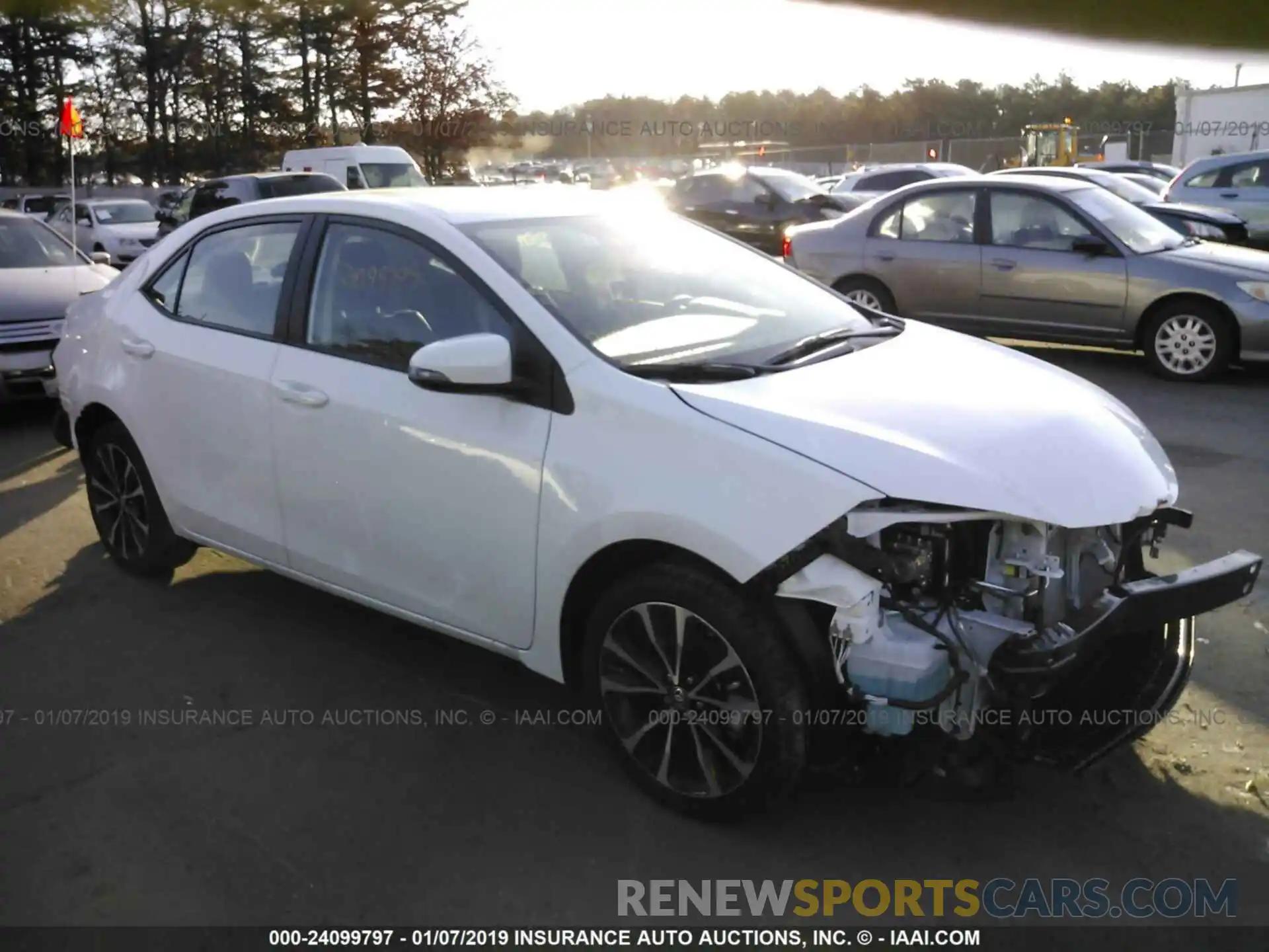 1 Photograph of a damaged car 2T1BURHE3KC192881 TOYOTA COROLLA 2019