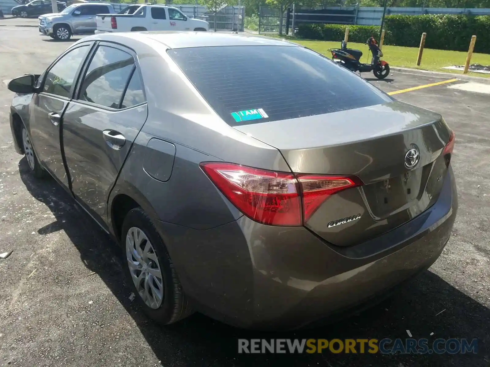 3 Photograph of a damaged car 2T1BURHE3KC193206 TOYOTA COROLLA 2019