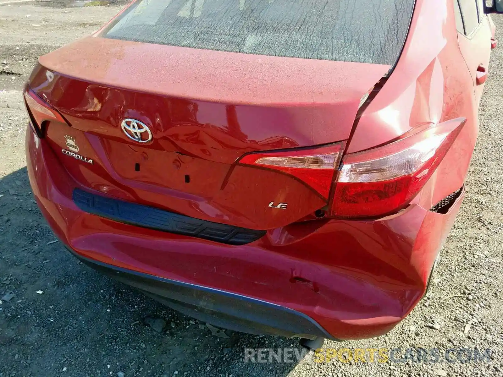 9 Photograph of a damaged car 2T1BURHE3KC193738 TOYOTA COROLLA 2019