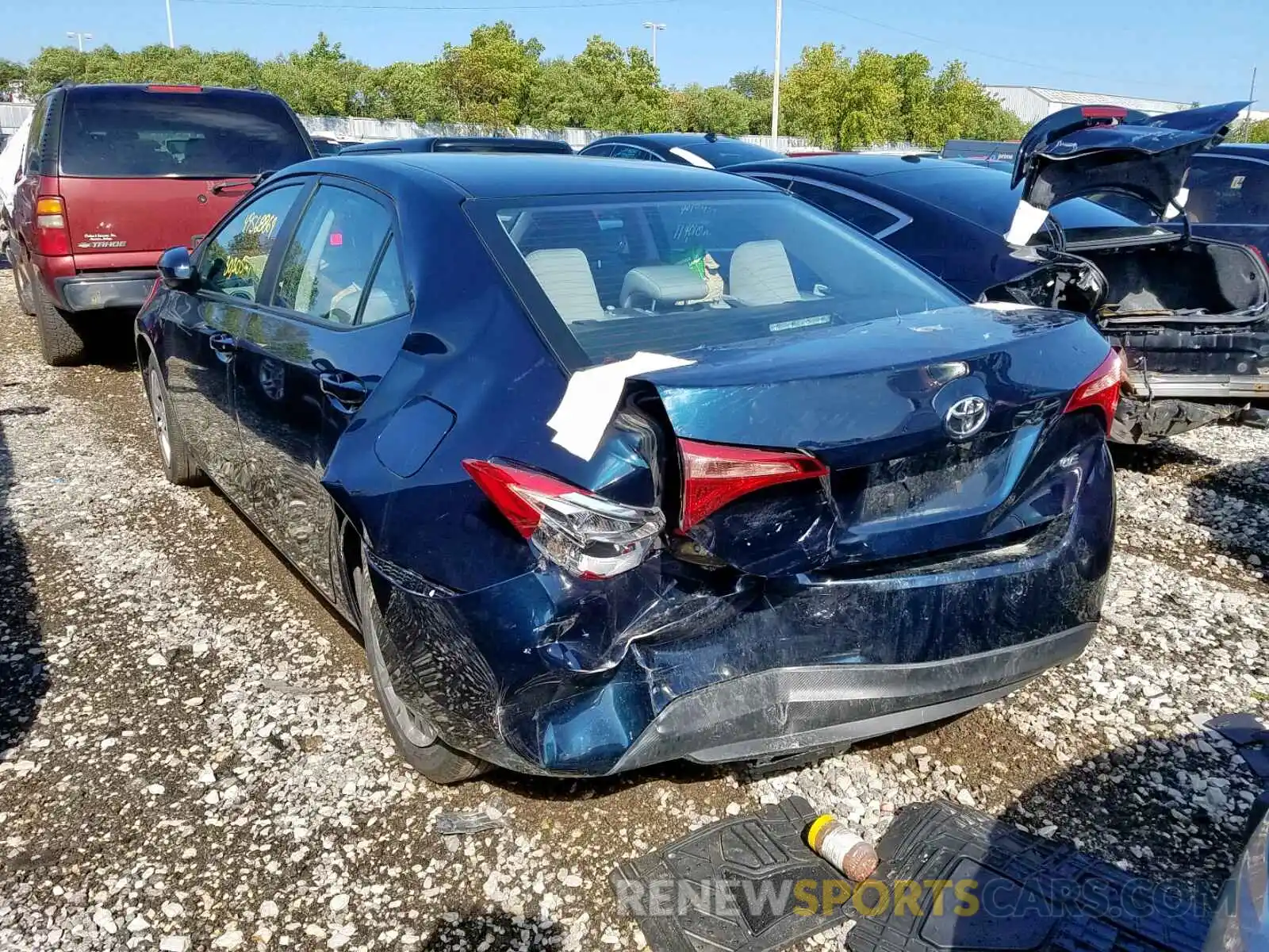 3 Photograph of a damaged car 2T1BURHE3KC194145 TOYOTA COROLLA 2019