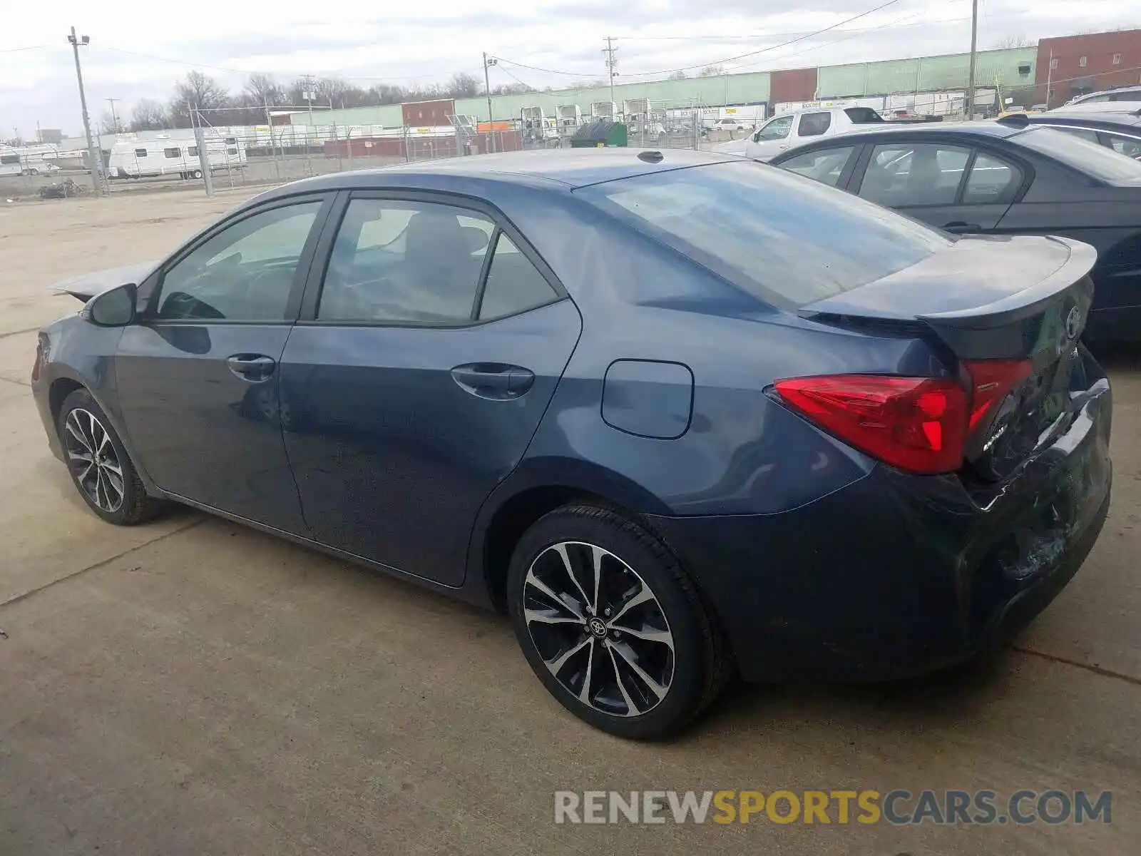 3 Photograph of a damaged car 2T1BURHE3KC194274 TOYOTA COROLLA 2019