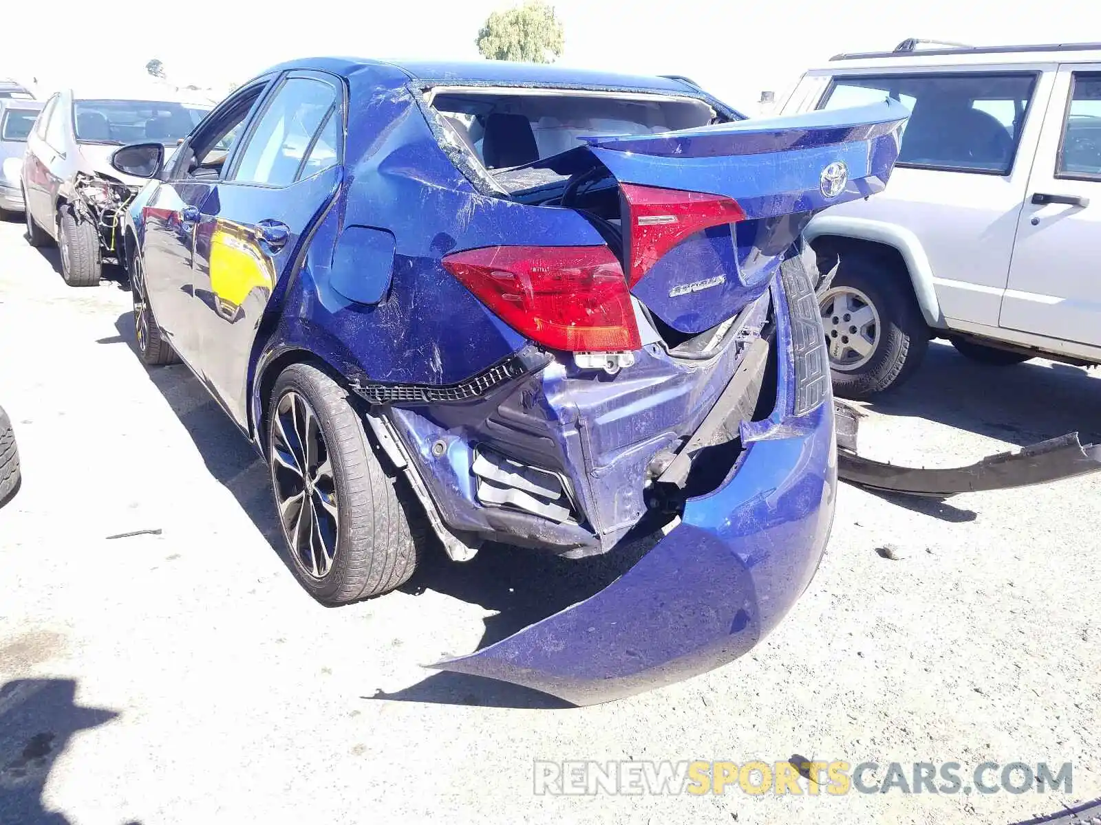 3 Photograph of a damaged car 2T1BURHE3KC194310 TOYOTA COROLLA 2019