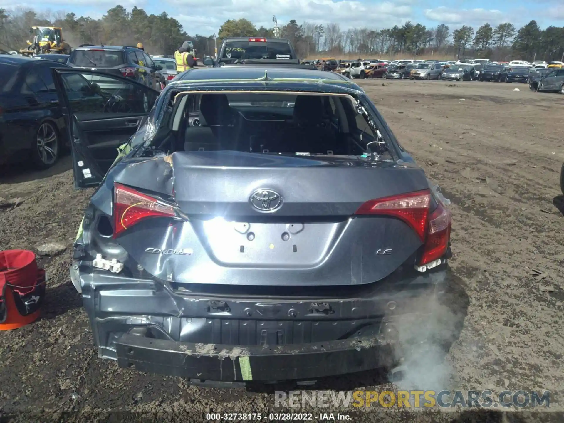 6 Photograph of a damaged car 2T1BURHE3KC194999 TOYOTA COROLLA 2019