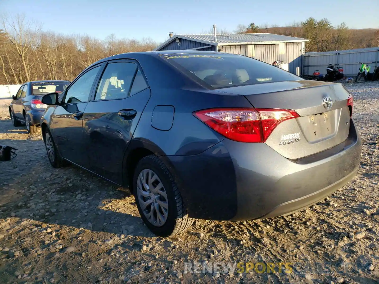 3 Photograph of a damaged car 2T1BURHE3KC195263 TOYOTA COROLLA 2019