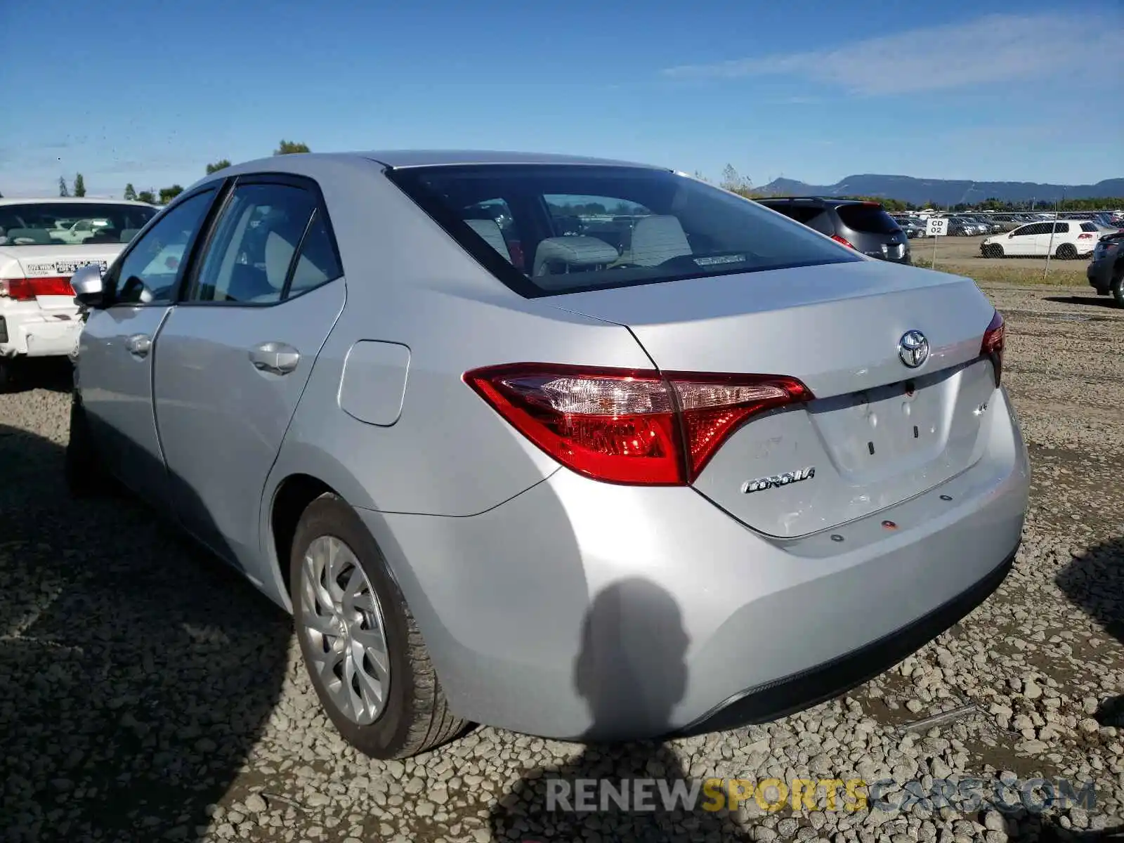 3 Photograph of a damaged car 2T1BURHE3KC195330 TOYOTA COROLLA 2019