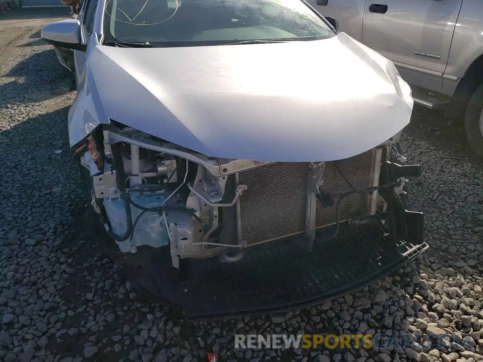 9 Photograph of a damaged car 2T1BURHE3KC195330 TOYOTA COROLLA 2019