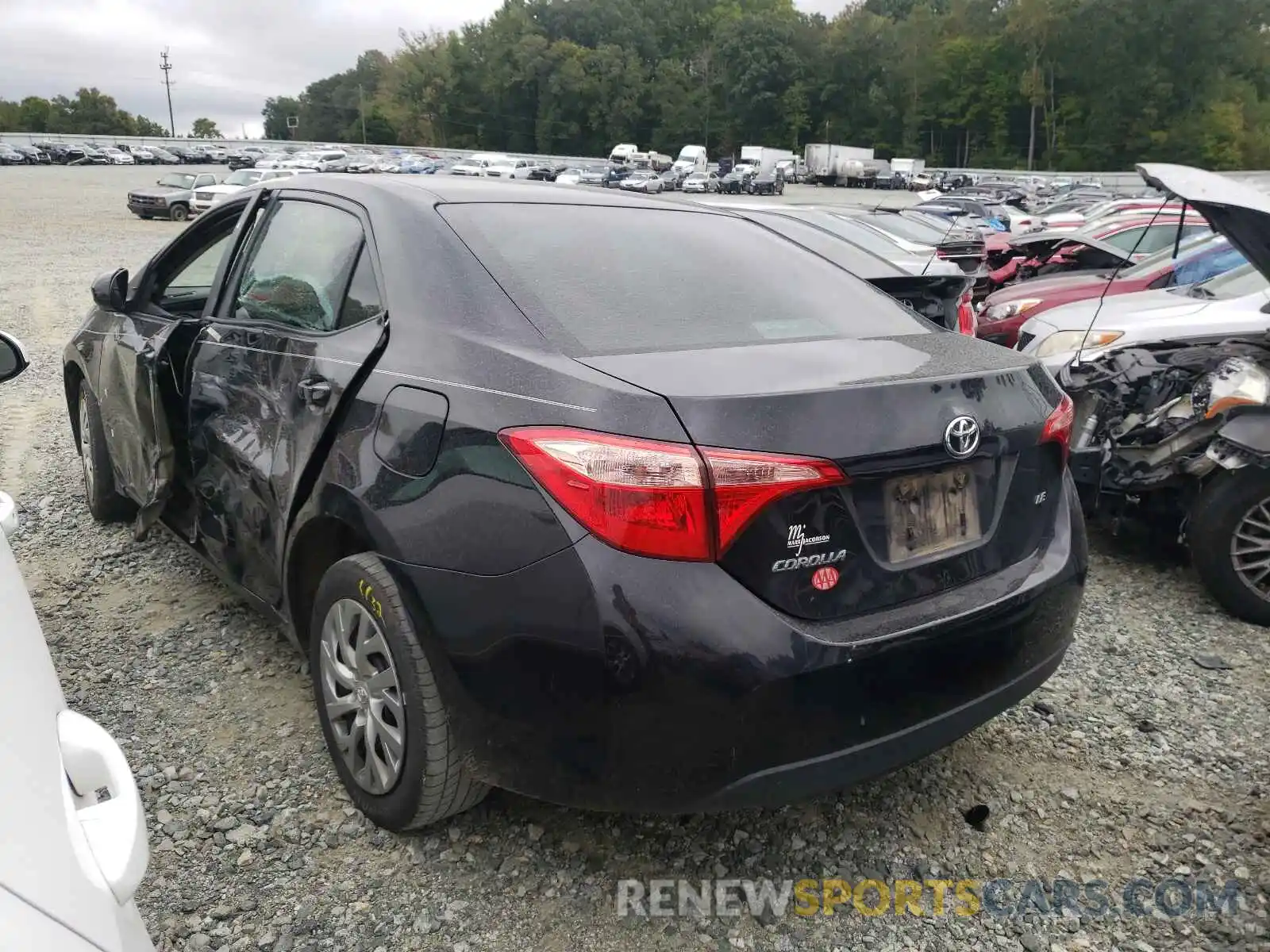 3 Photograph of a damaged car 2T1BURHE3KC195358 TOYOTA COROLLA 2019