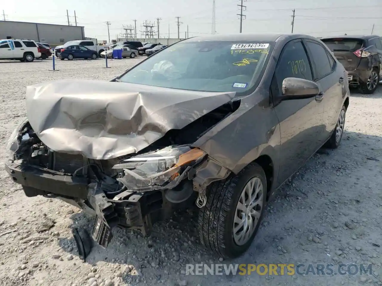 2 Photograph of a damaged car 2T1BURHE3KC195392 TOYOTA COROLLA 2019