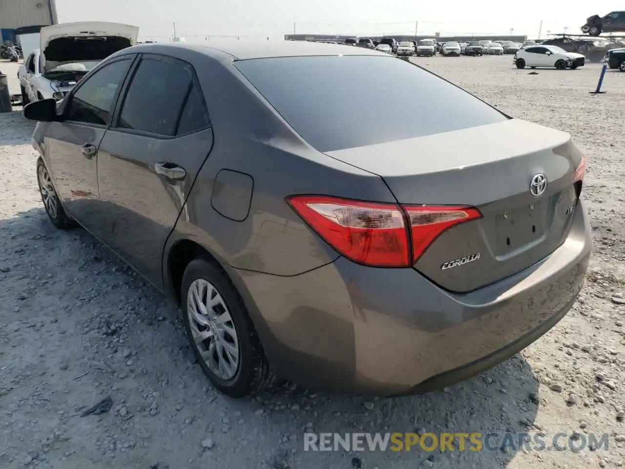 3 Photograph of a damaged car 2T1BURHE3KC195392 TOYOTA COROLLA 2019