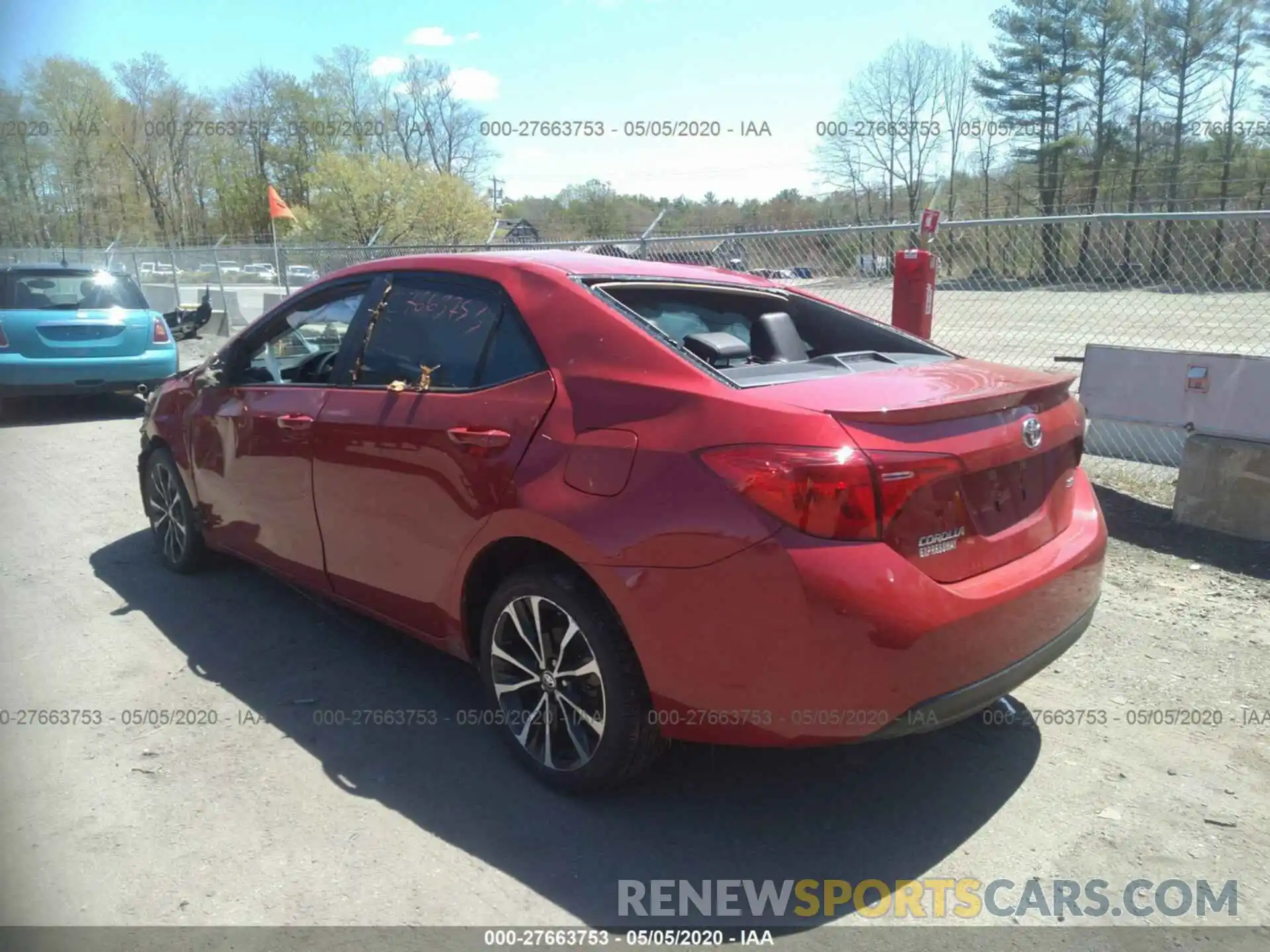 3 Photograph of a damaged car 2T1BURHE3KC195828 TOYOTA COROLLA 2019