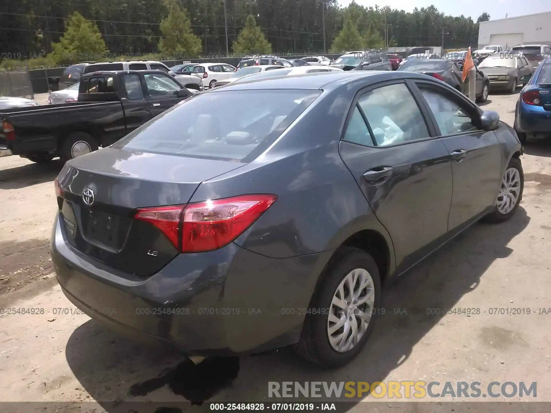 4 Photograph of a damaged car 2T1BURHE3KC196087 TOYOTA COROLLA 2019