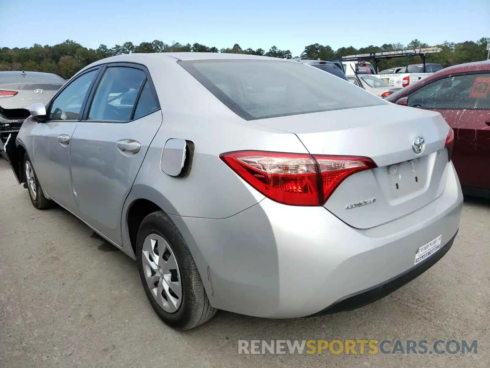 3 Photograph of a damaged car 2T1BURHE3KC198793 TOYOTA COROLLA 2019