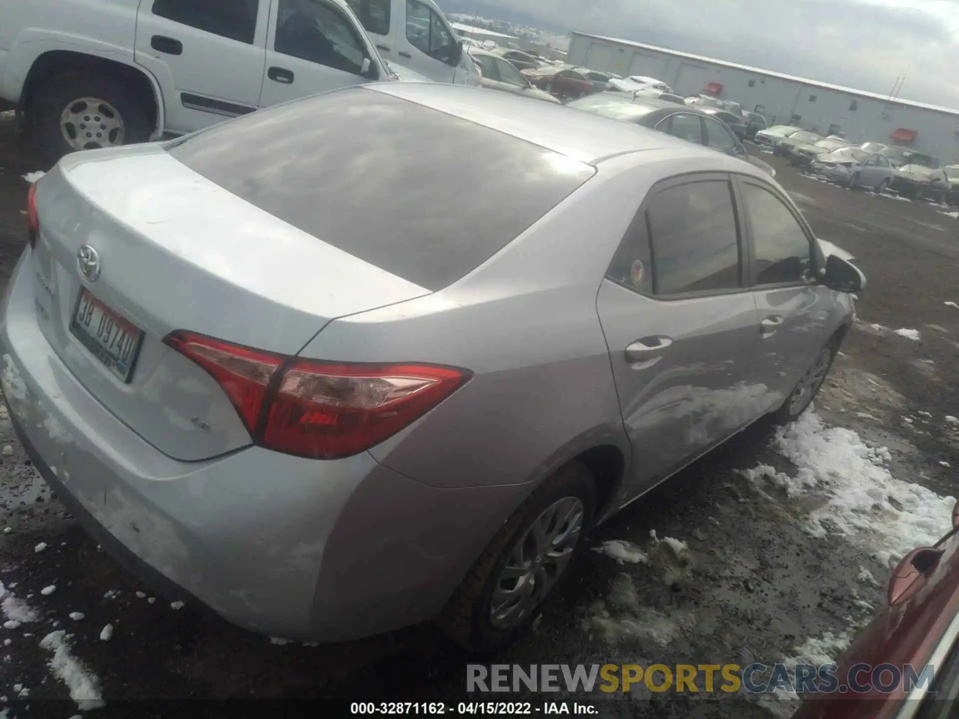 4 Photograph of a damaged car 2T1BURHE3KC199183 TOYOTA COROLLA 2019