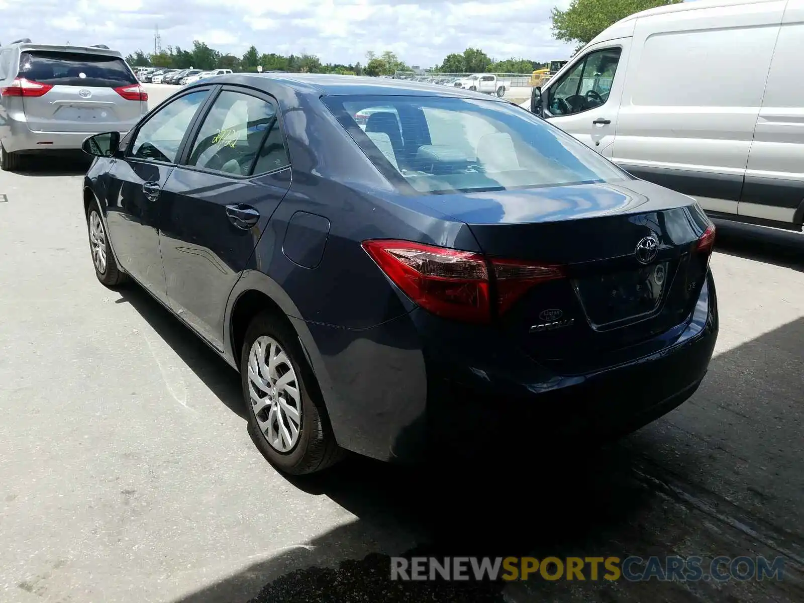 3 Photograph of a damaged car 2T1BURHE3KC199717 TOYOTA COROLLA 2019