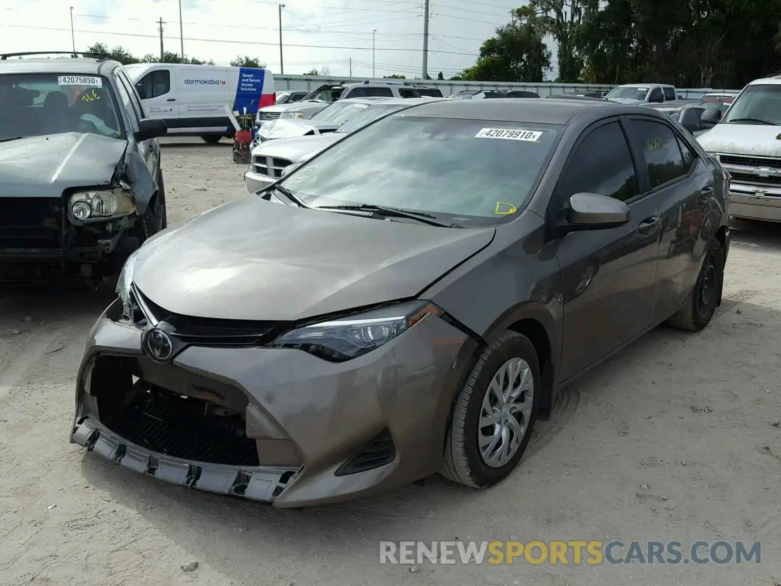 2 Photograph of a damaged car 2T1BURHE3KC199748 TOYOTA COROLLA 2019