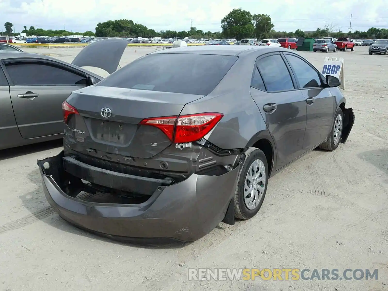 4 Photograph of a damaged car 2T1BURHE3KC199748 TOYOTA COROLLA 2019