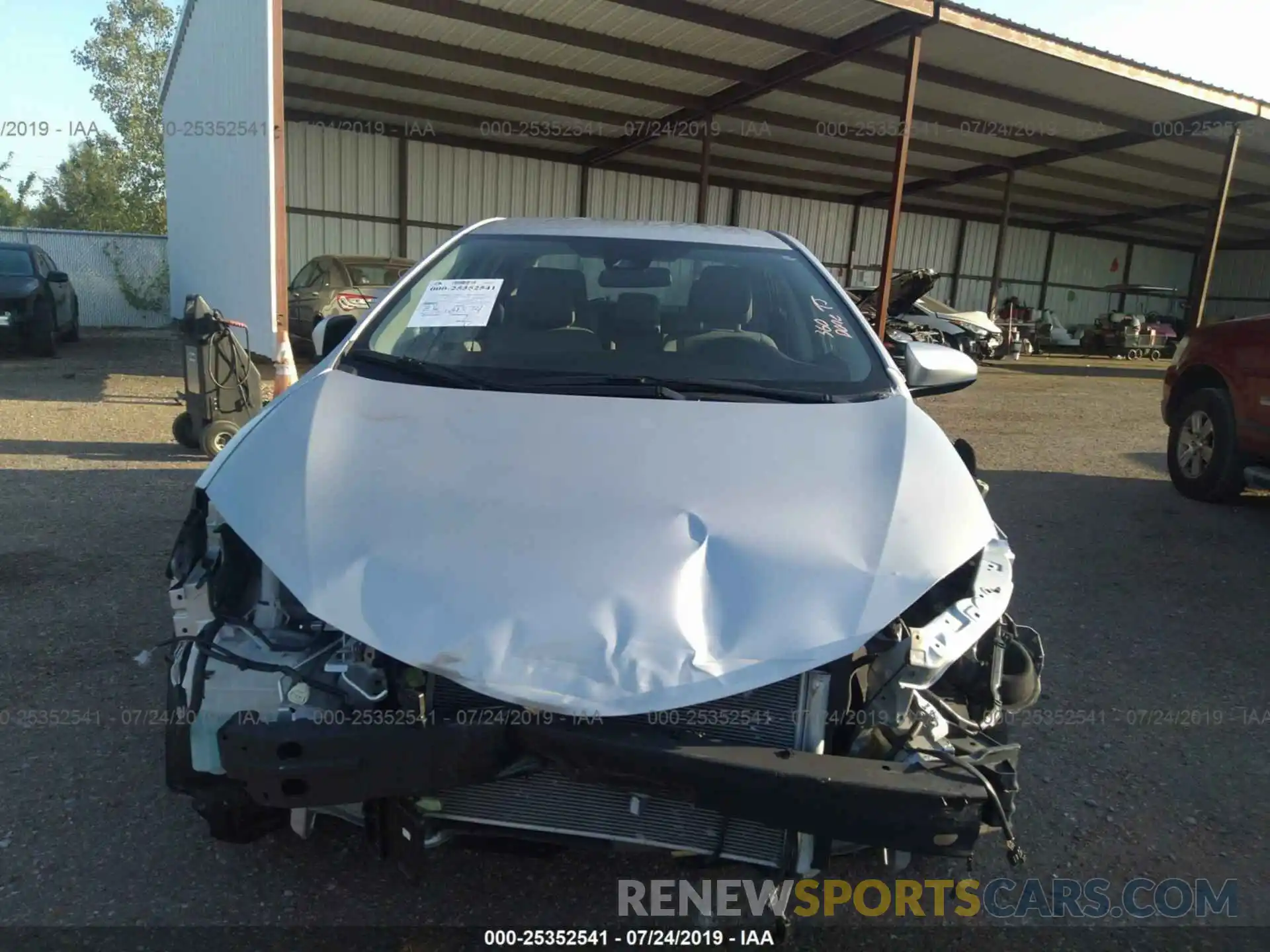 6 Photograph of a damaged car 2T1BURHE3KC199961 TOYOTA COROLLA 2019