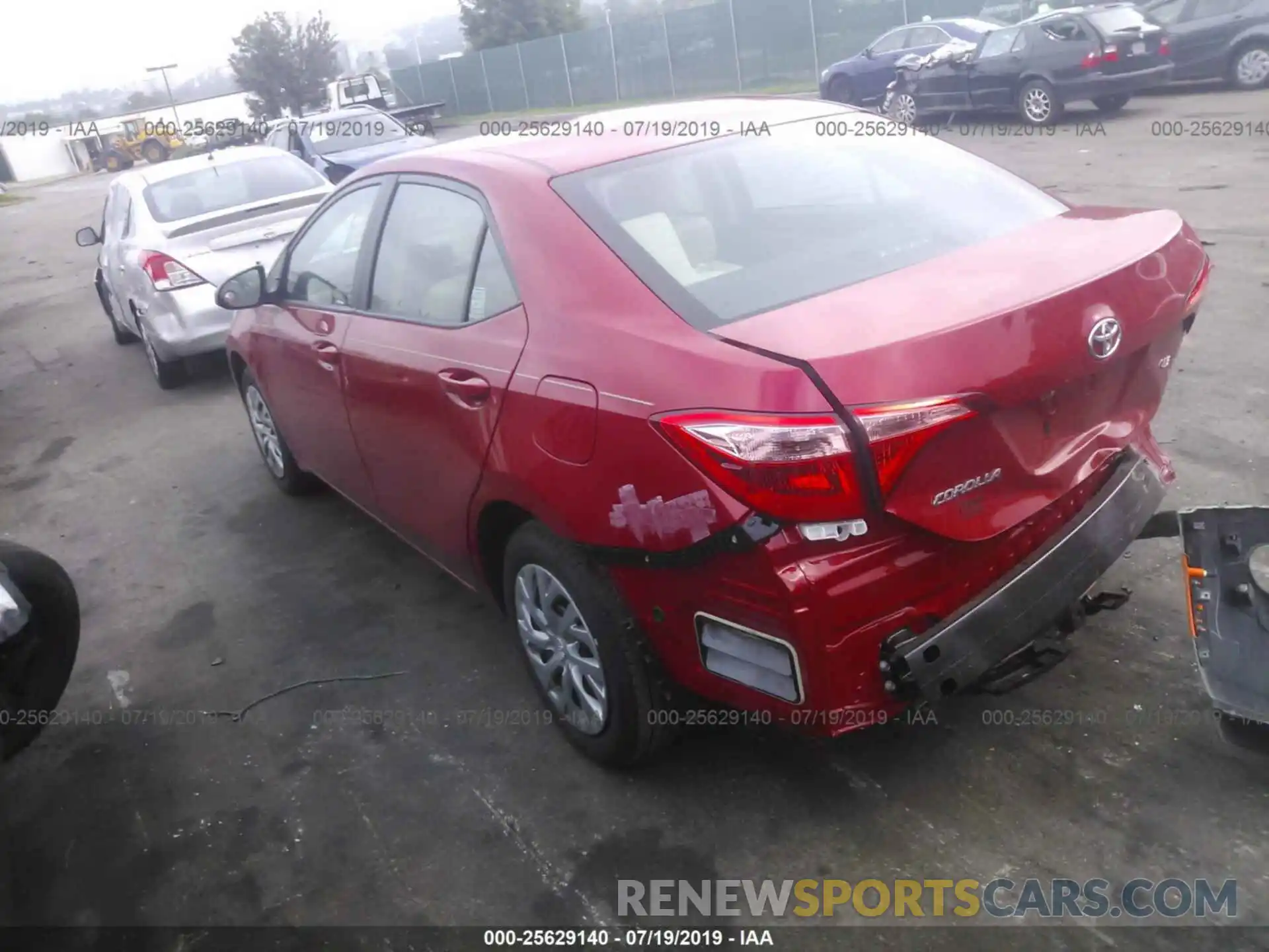 3 Photograph of a damaged car 2T1BURHE3KC200185 TOYOTA COROLLA 2019