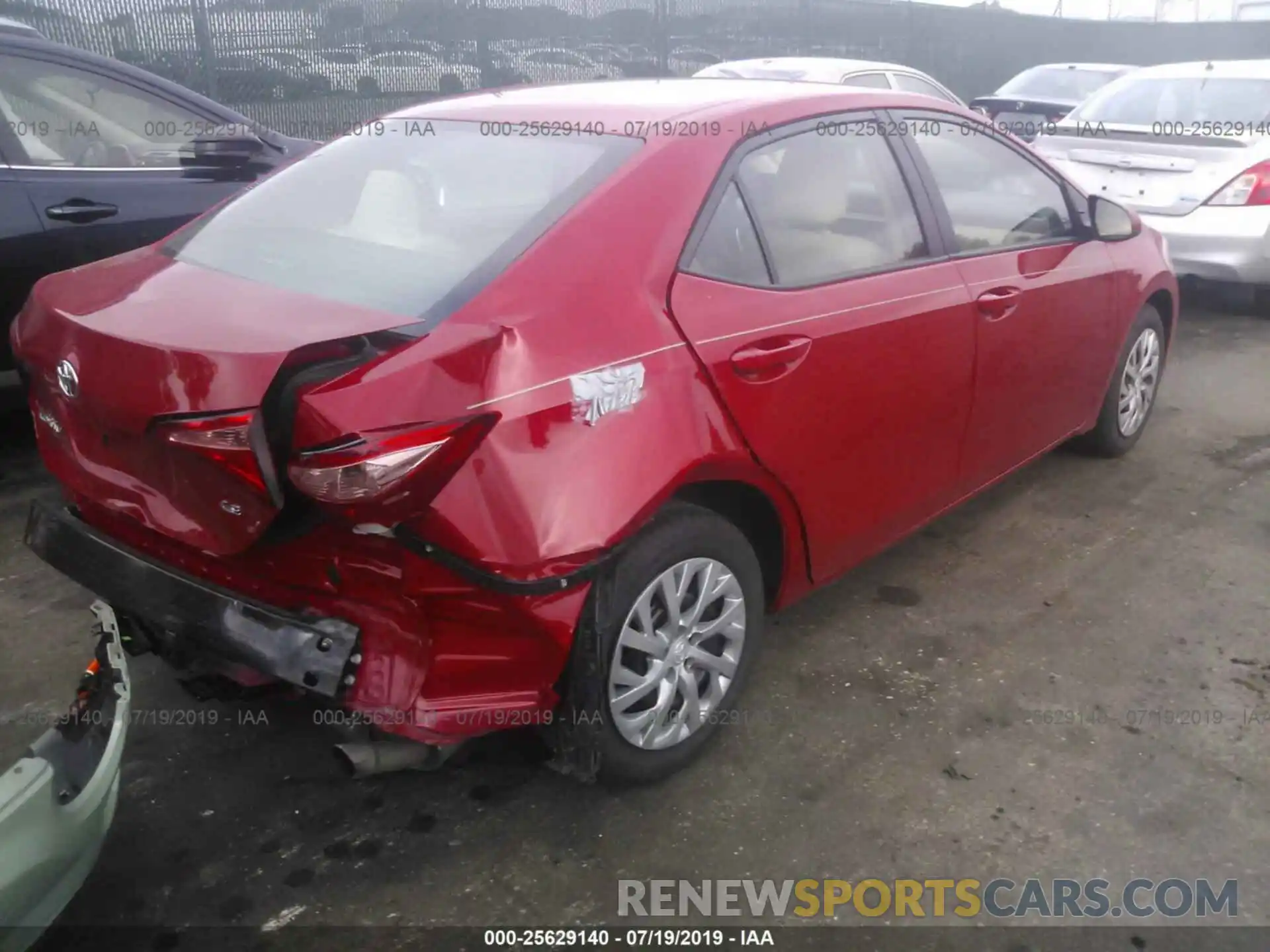 4 Photograph of a damaged car 2T1BURHE3KC200185 TOYOTA COROLLA 2019