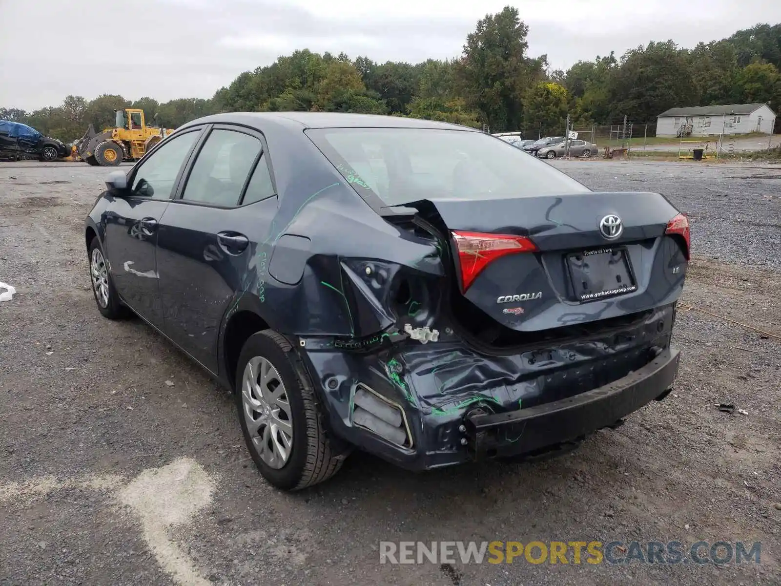 3 Photograph of a damaged car 2T1BURHE3KC200266 TOYOTA COROLLA 2019