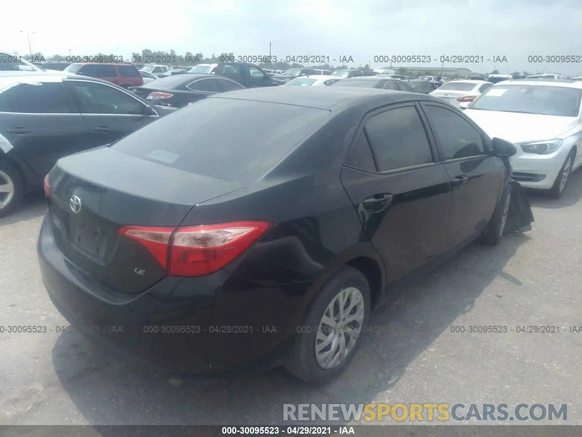 4 Photograph of a damaged car 2T1BURHE3KC200526 TOYOTA COROLLA 2019