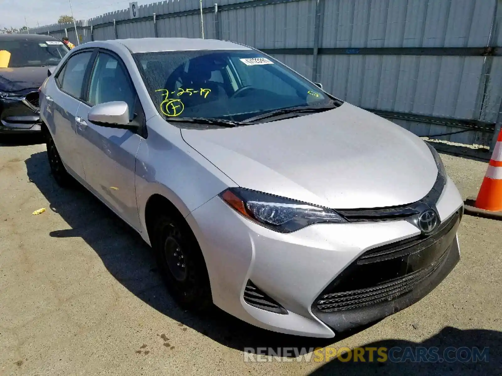 1 Photograph of a damaged car 2T1BURHE3KC200798 TOYOTA COROLLA 2019