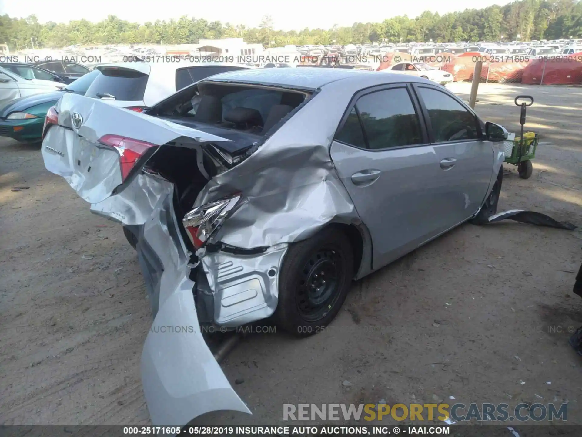 4 Photograph of a damaged car 2T1BURHE3KC201319 TOYOTA COROLLA 2019