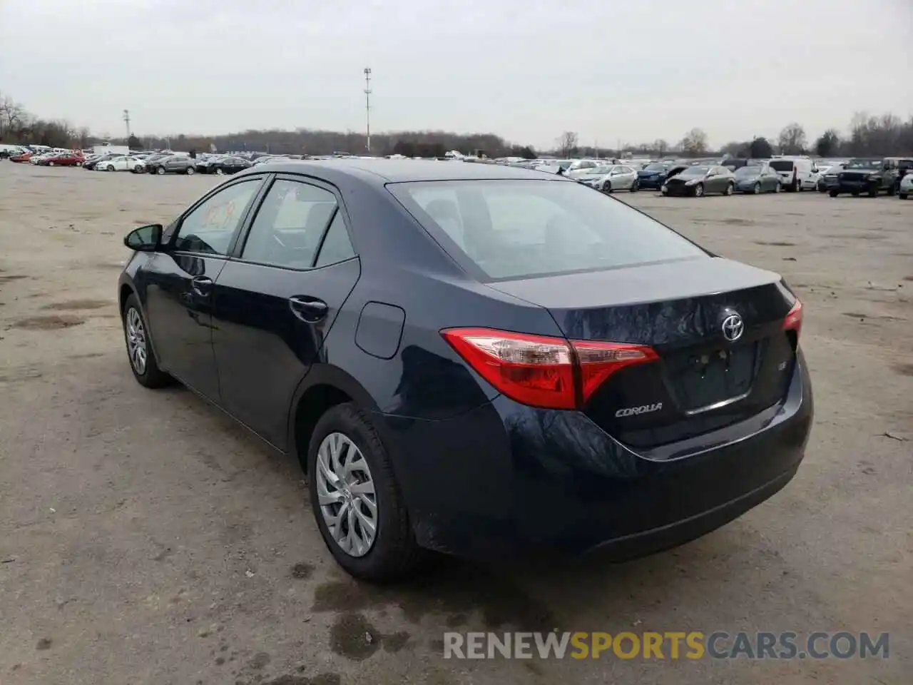 3 Photograph of a damaged car 2T1BURHE3KC201336 TOYOTA COROLLA 2019