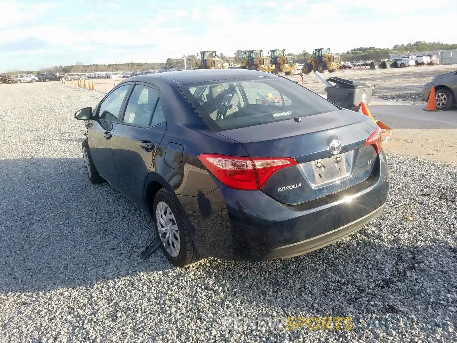 3 Photograph of a damaged car 2T1BURHE3KC201871 TOYOTA COROLLA 2019