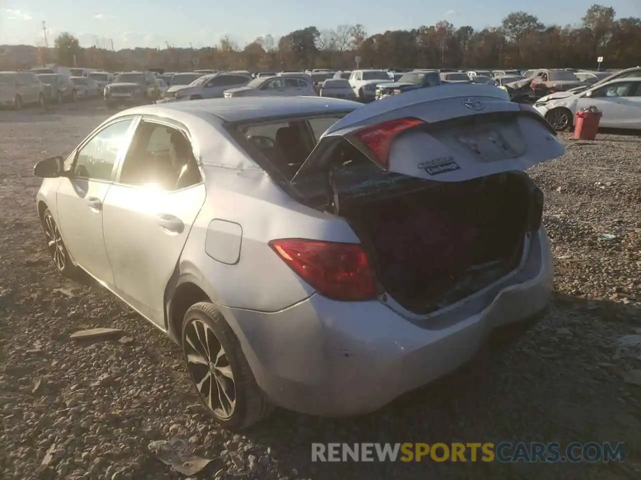 3 Photograph of a damaged car 2T1BURHE3KC201885 TOYOTA COROLLA 2019