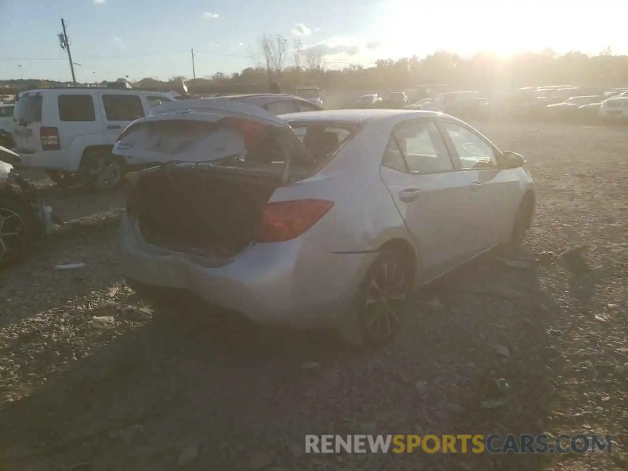 4 Photograph of a damaged car 2T1BURHE3KC201885 TOYOTA COROLLA 2019