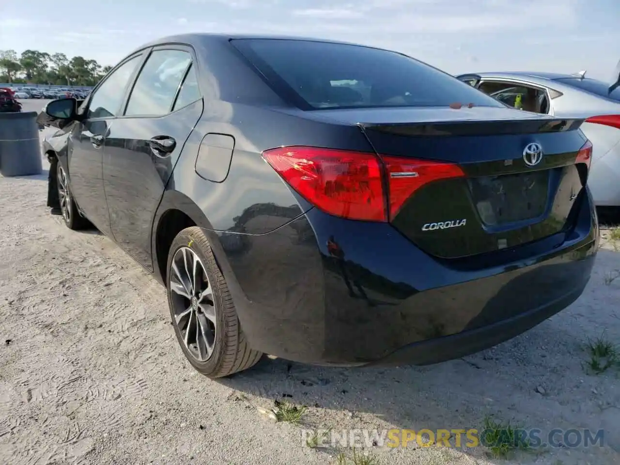 3 Photograph of a damaged car 2T1BURHE3KC202213 TOYOTA COROLLA 2019