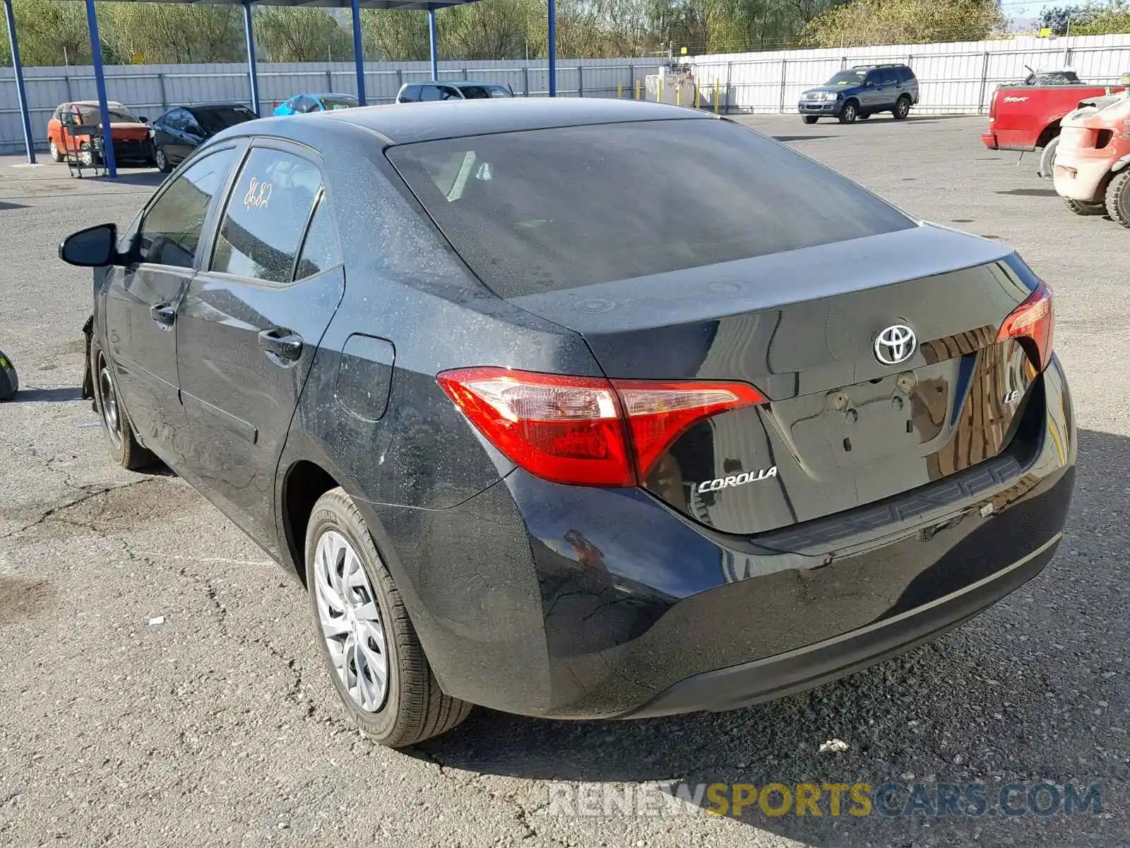 3 Photograph of a damaged car 2T1BURHE3KC202275 TOYOTA COROLLA 2019