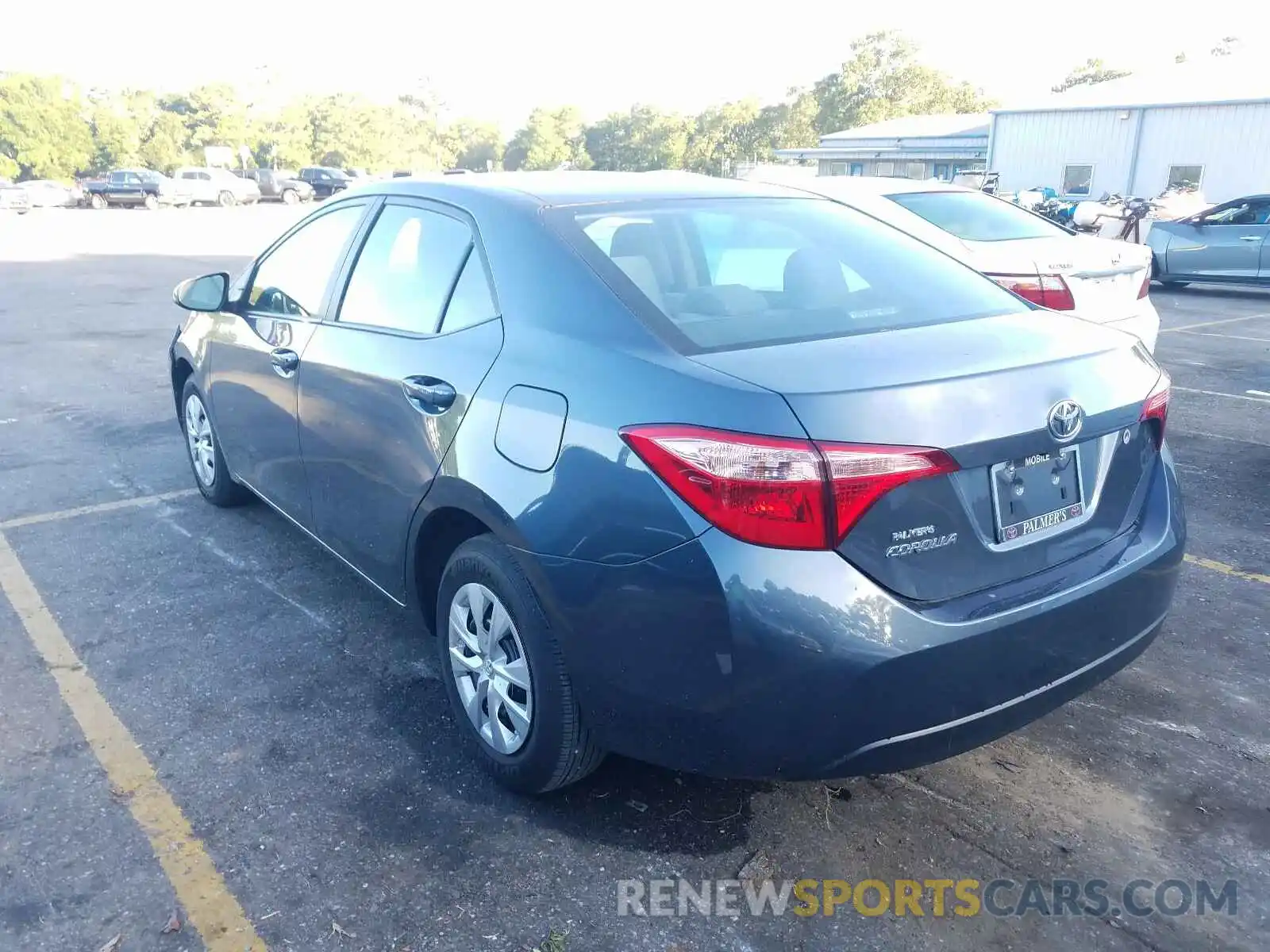 3 Photograph of a damaged car 2T1BURHE3KC202499 TOYOTA COROLLA 2019