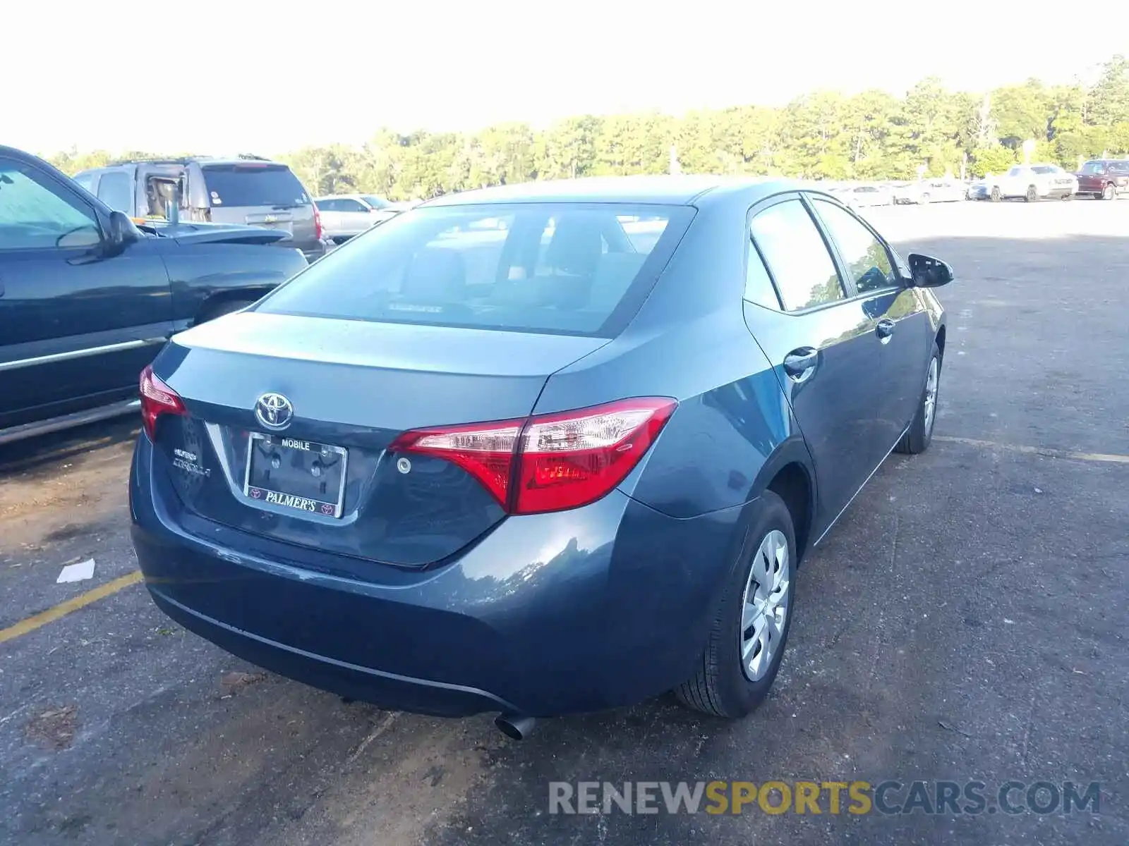 4 Photograph of a damaged car 2T1BURHE3KC202499 TOYOTA COROLLA 2019