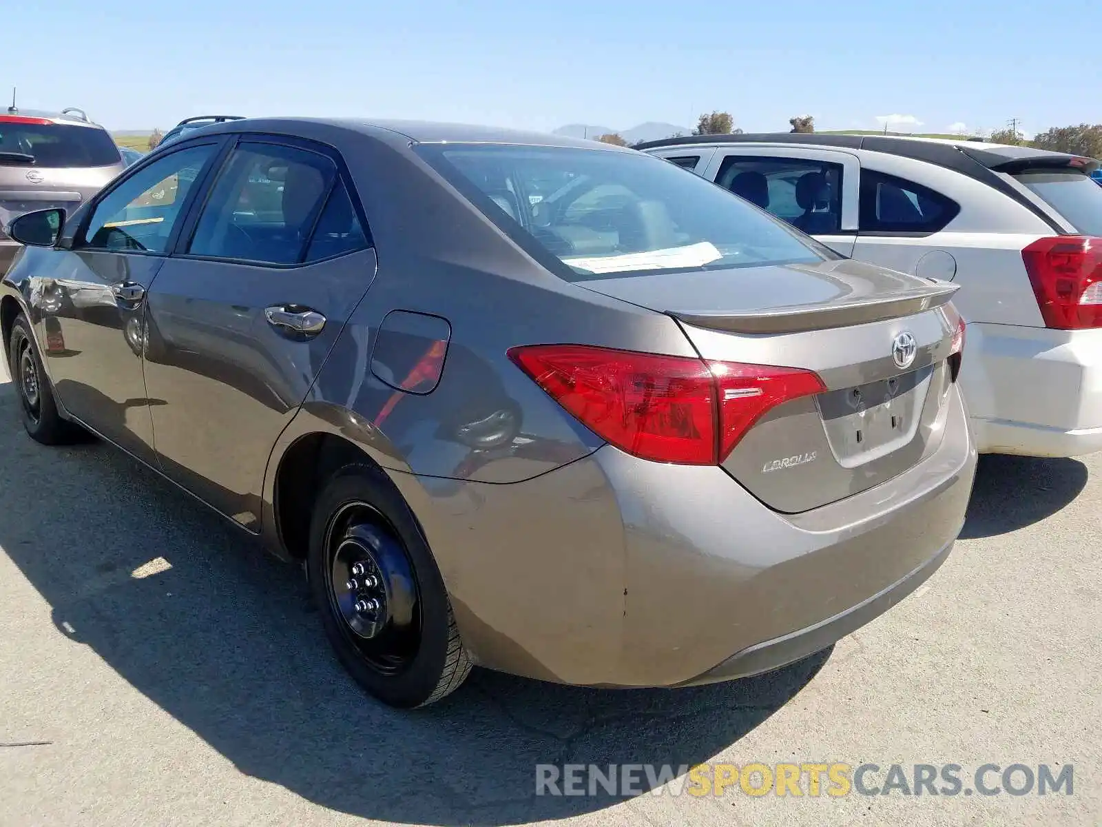 3 Photograph of a damaged car 2T1BURHE3KC202860 TOYOTA COROLLA 2019