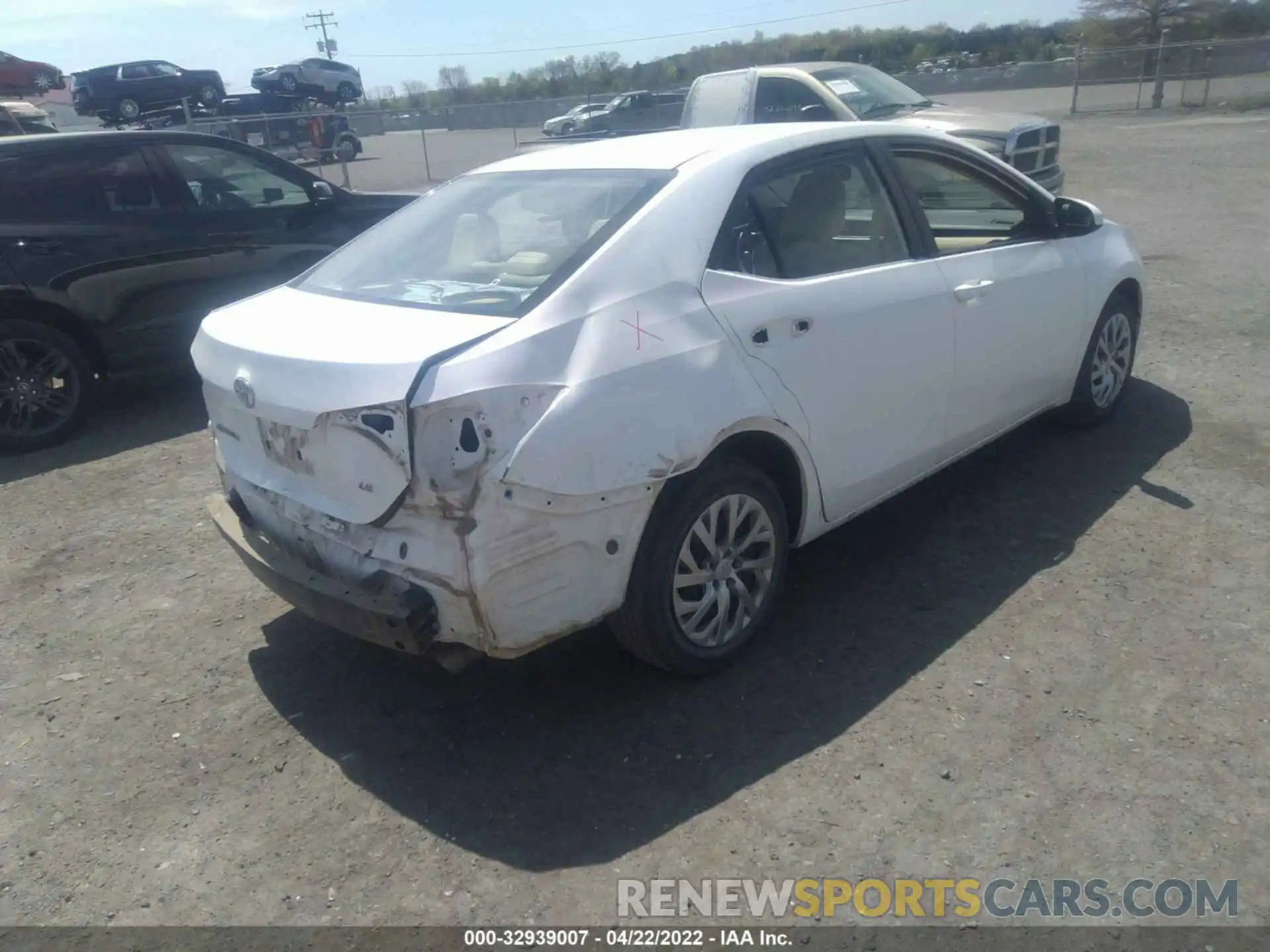 4 Photograph of a damaged car 2T1BURHE3KC203135 TOYOTA COROLLA 2019