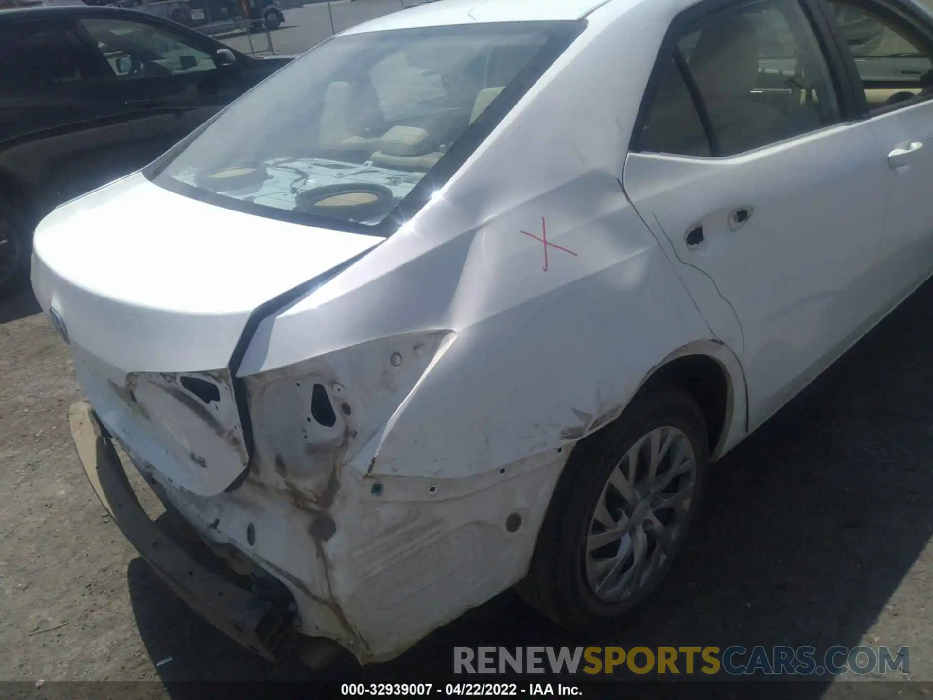 6 Photograph of a damaged car 2T1BURHE3KC203135 TOYOTA COROLLA 2019