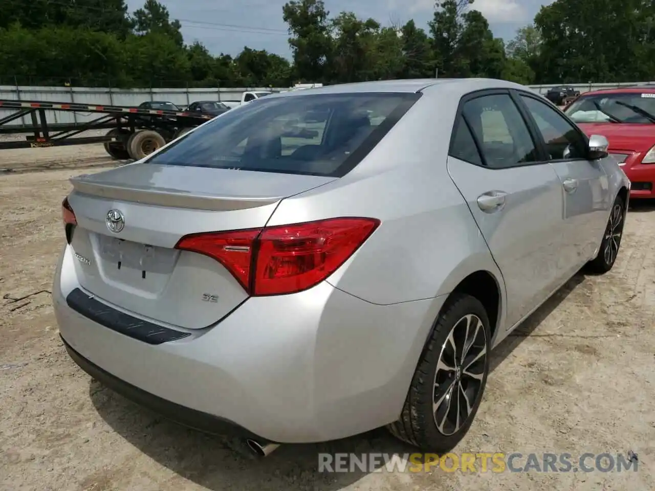 4 Photograph of a damaged car 2T1BURHE3KC203569 TOYOTA COROLLA 2019