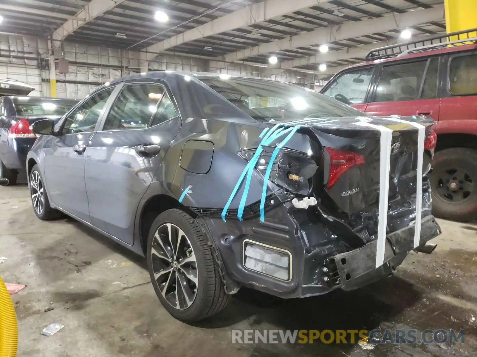 3 Photograph of a damaged car 2T1BURHE3KC203992 TOYOTA COROLLA 2019