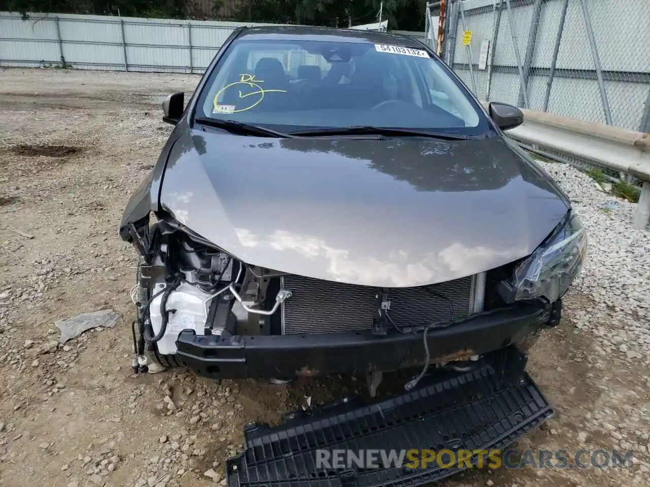 9 Photograph of a damaged car 2T1BURHE3KC204575 TOYOTA COROLLA 2019