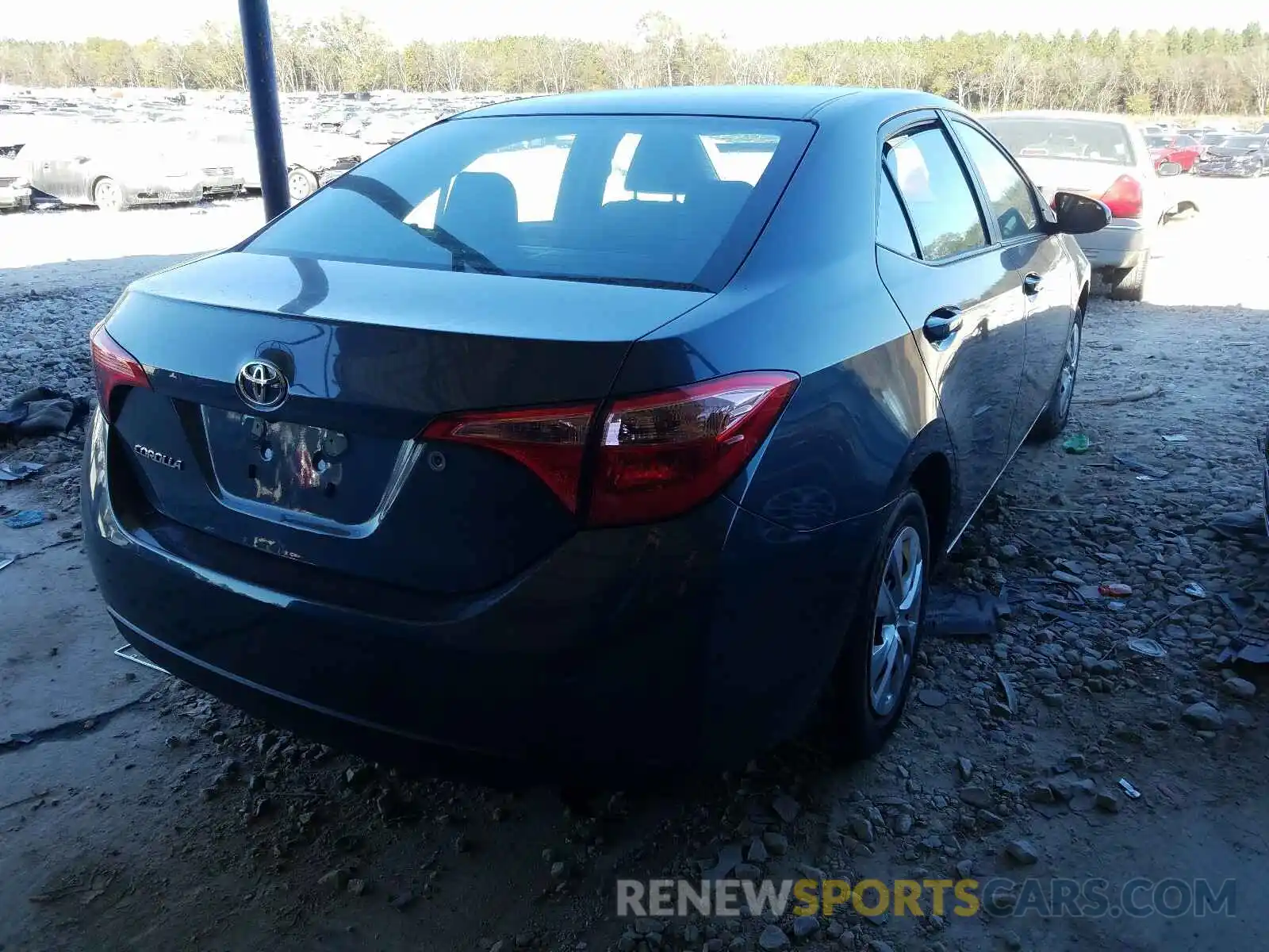 4 Photograph of a damaged car 2T1BURHE3KC204737 TOYOTA COROLLA 2019