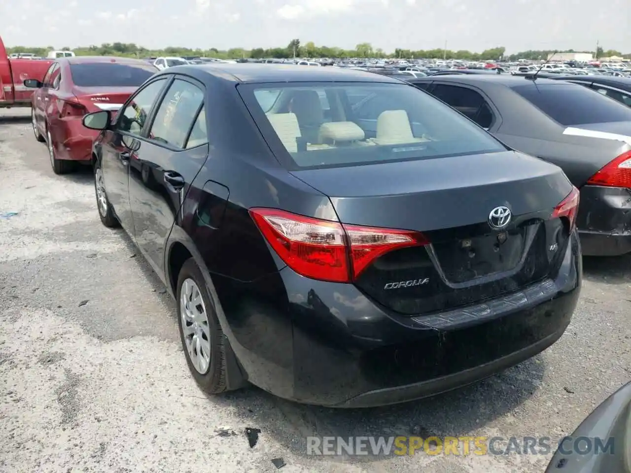 3 Photograph of a damaged car 2T1BURHE3KC205399 TOYOTA COROLLA 2019