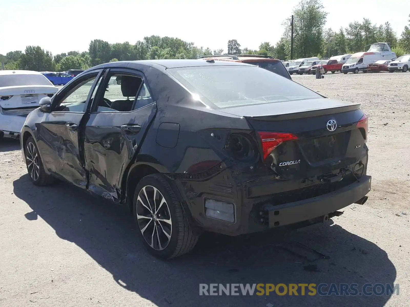 3 Photograph of a damaged car 2T1BURHE3KC205841 TOYOTA COROLLA 2019