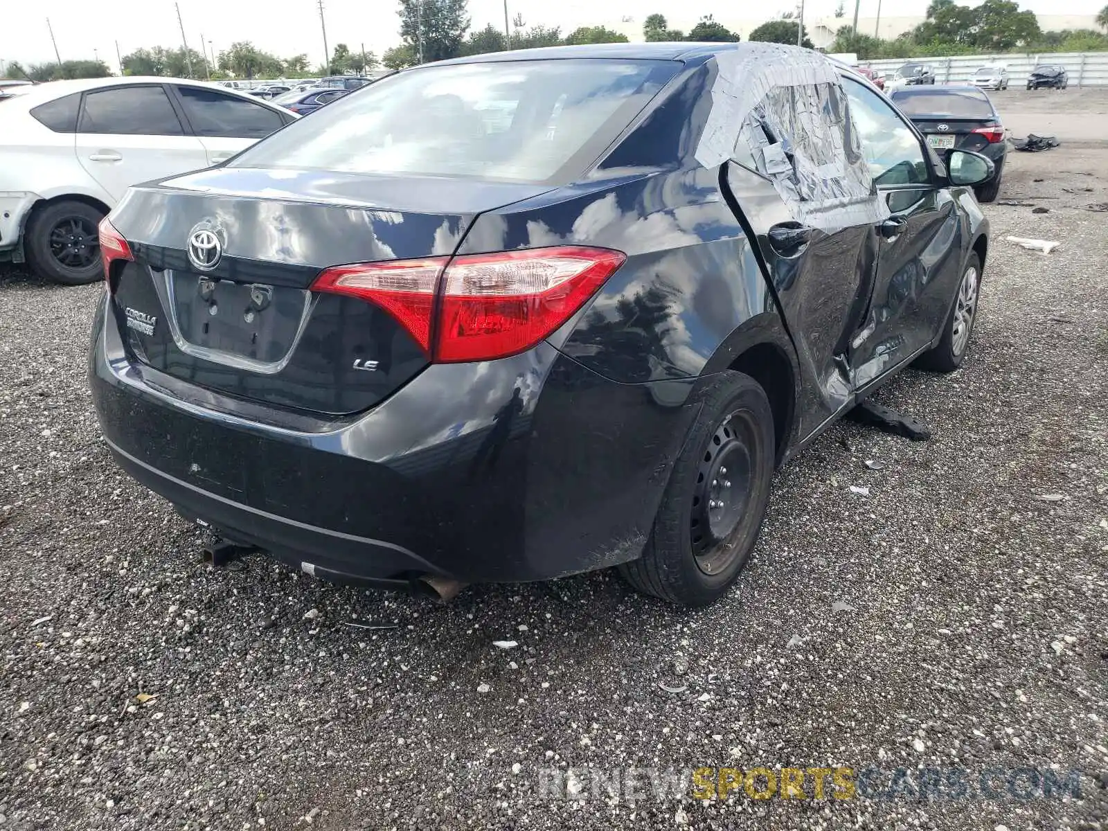 4 Photograph of a damaged car 2T1BURHE3KC206570 TOYOTA COROLLA 2019